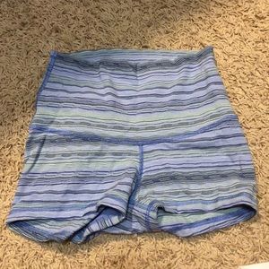 Lululemon multi print compression booty shorts